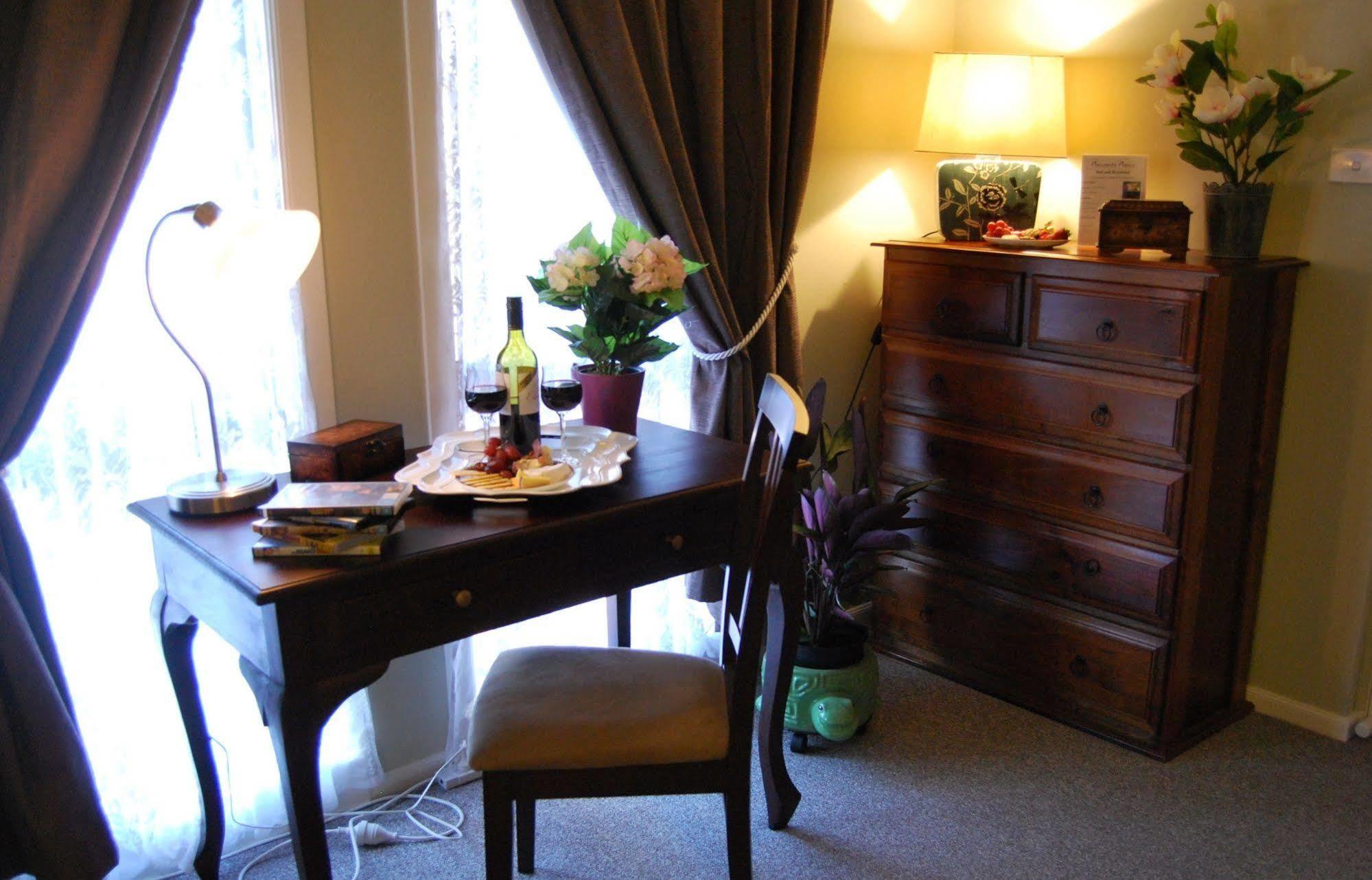 Cutmore Cottages - Meurants Manor Stanhope Gardens ภายนอก รูปภาพ