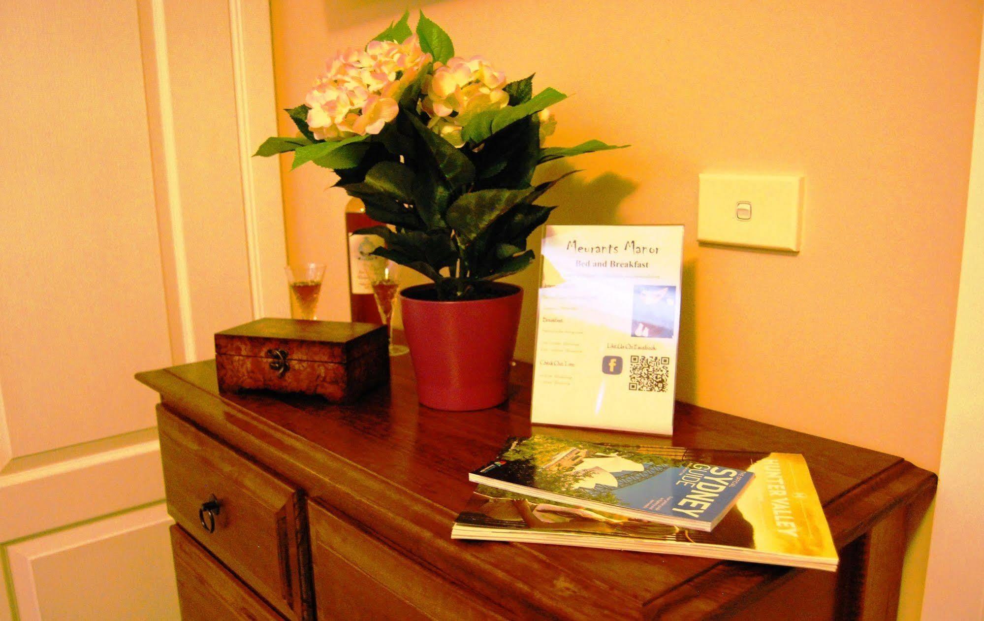 Cutmore Cottages - Meurants Manor Stanhope Gardens ภายนอก รูปภาพ
