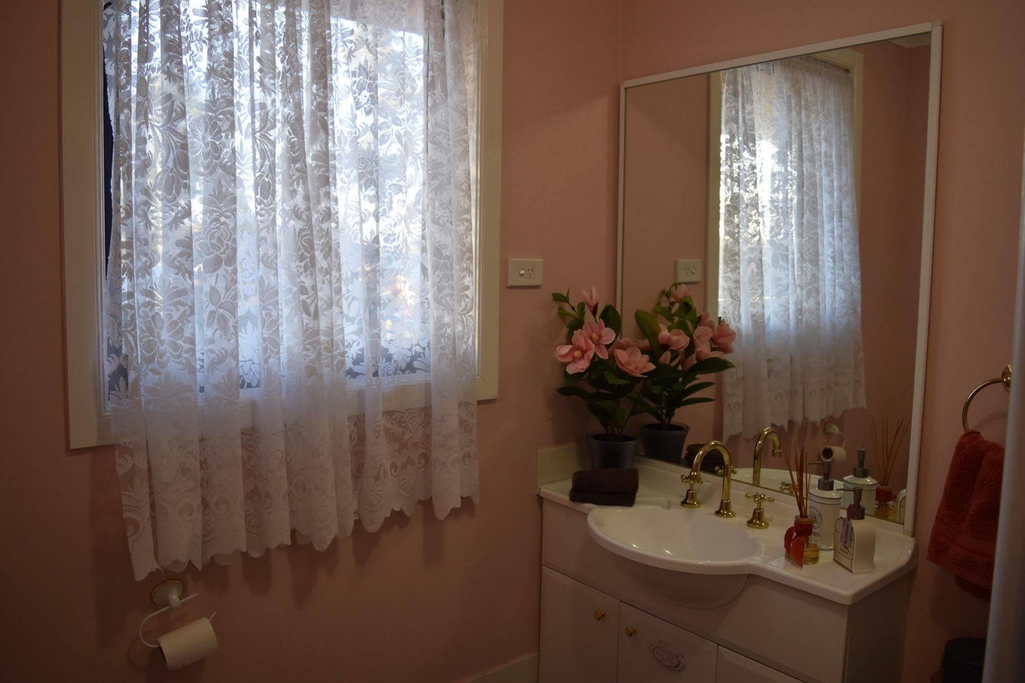 Cutmore Cottages - Meurants Manor Stanhope Gardens ภายนอก รูปภาพ